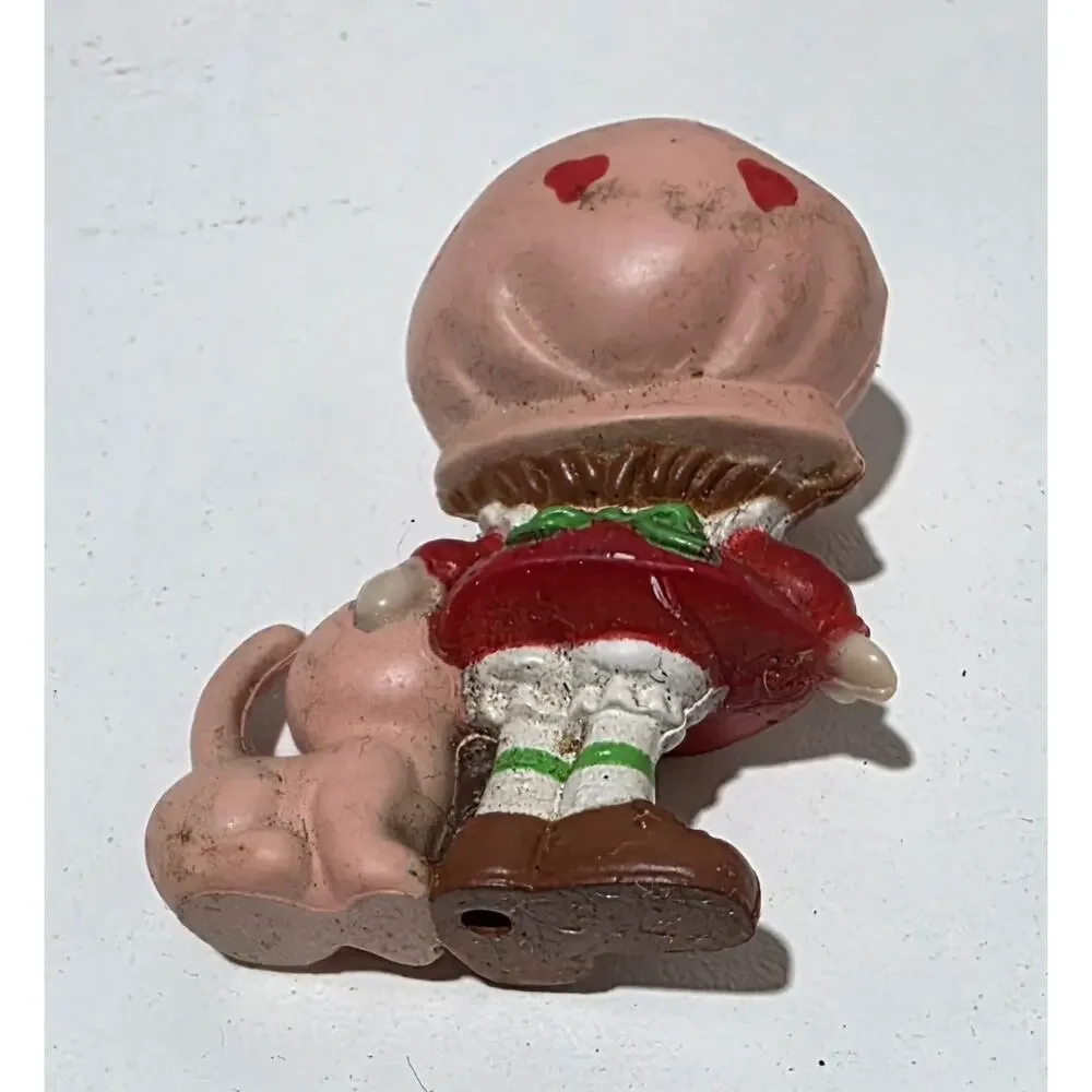 VTG Strawberry Shortcake and Custard Cat Strawberryland Miniature PVC Figure